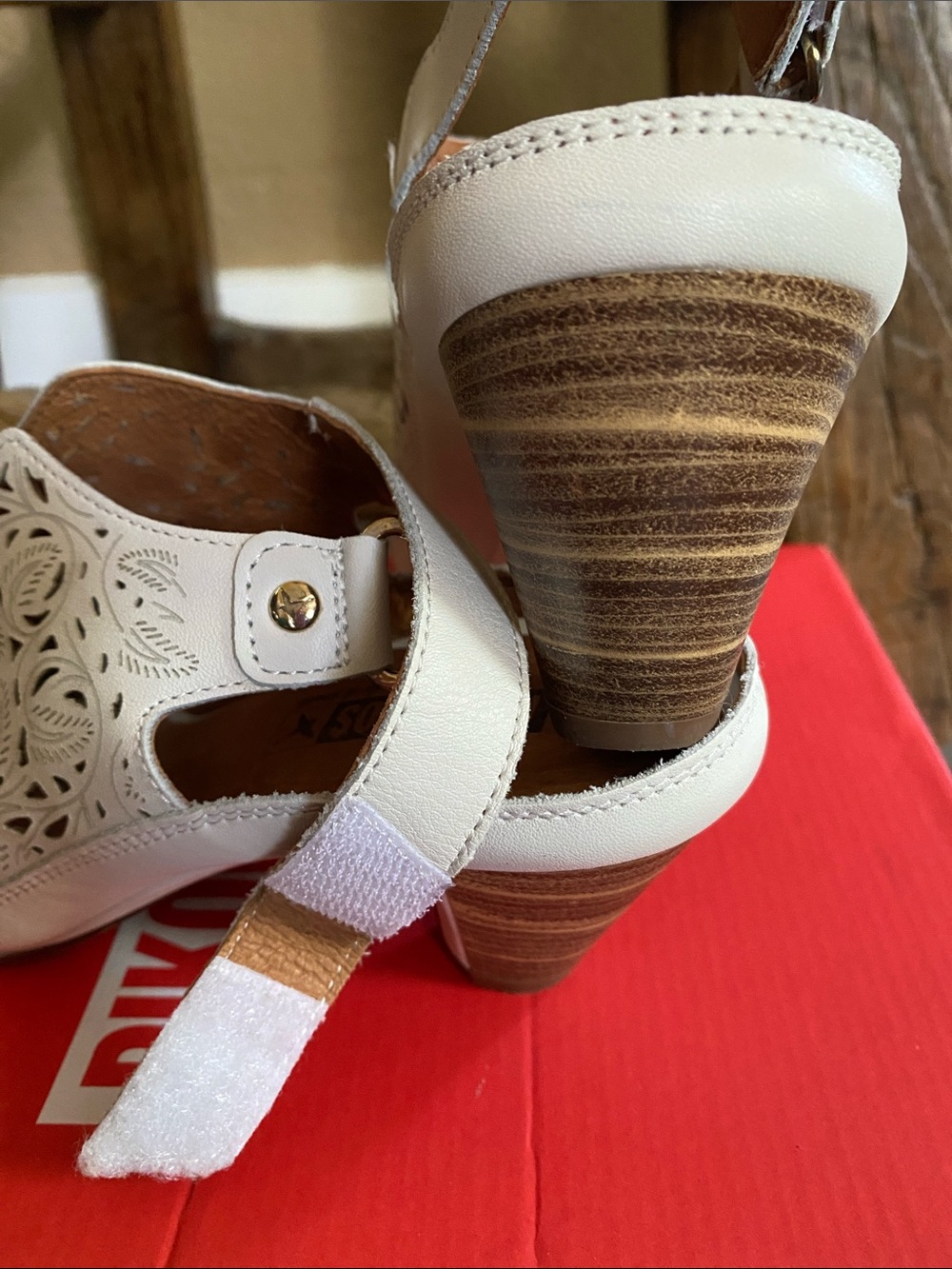 🤍Rare Pikolinos🤍Cream Laser-Cut Lace Look Leather Slingback Sandals - Picture 15 of 16
